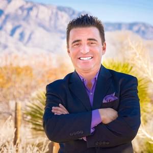 Meet your Posher, Christopher